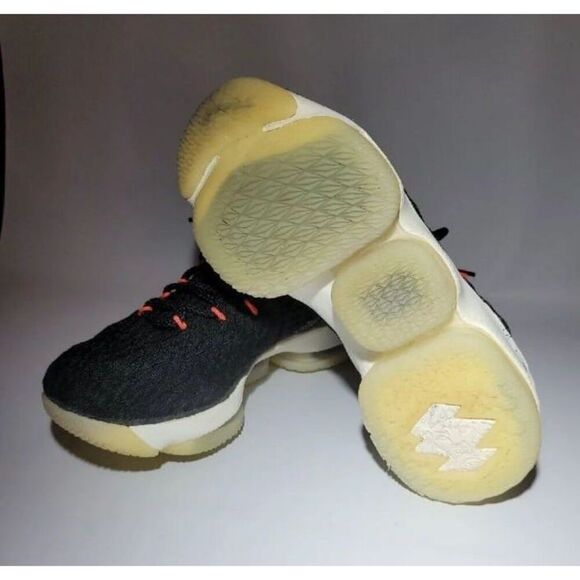 Nike Lebron XV 15 "Bright Crimson" Black 6Y - Picture 5 of 7